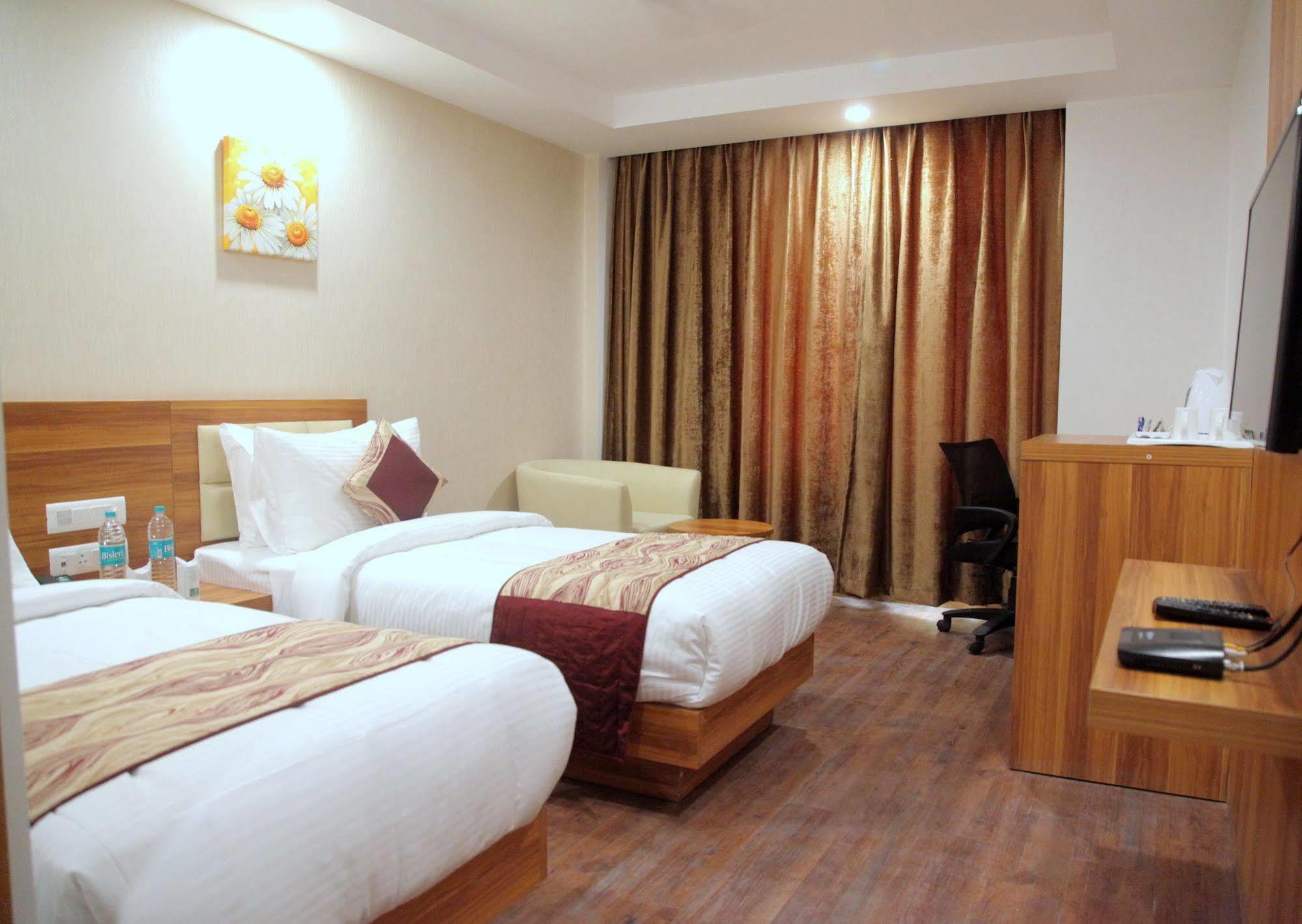 Le Roi Jammu - Near Jammu Railway Station Hotel Bagian luar foto